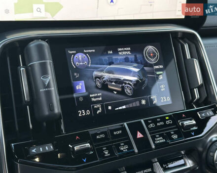 Чорний Лексус ЛХ, об'ємом двигуна 3.35 л та пробігом 120 тис. км за 99000 $, фото 60 на Automoto.ua