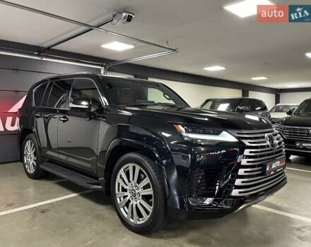 Черный Лексус ЛХ, объемом двигателя 3.45 л и пробегом 39 тыс. км за 133700 $, фото 1 на Automoto.ua