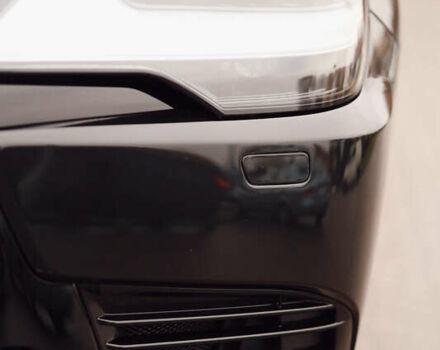 Черный Лексус ЛХ, объемом двигателя 3.35 л и пробегом 56 тыс. км за 116999 $, фото 12 на Automoto.ua