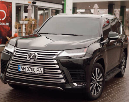 Черный Лексус ЛХ, объемом двигателя 3.35 л и пробегом 56 тыс. км за 116999 $, фото 2 на Automoto.ua