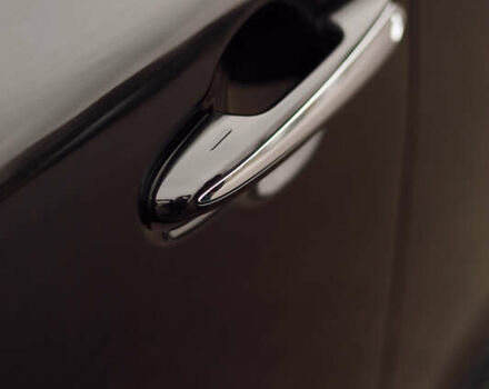 Черный Лексус ЛХ, объемом двигателя 3.35 л и пробегом 56 тыс. км за 116999 $, фото 40 на Automoto.ua