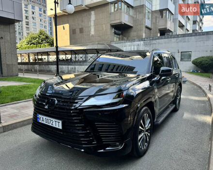 Черный Лексус ЛХ, объемом двигателя 3.45 л и пробегом 22 тыс. км за 140777 $, фото 1 на Automoto.ua