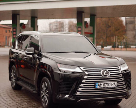 Черный Лексус ЛХ, объемом двигателя 3.35 л и пробегом 56 тыс. км за 116999 $, фото 1 на Automoto.ua