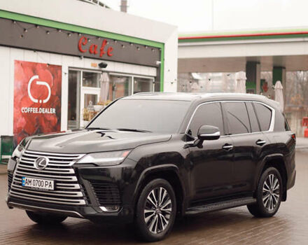 Черный Лексус ЛХ, объемом двигателя 3.35 л и пробегом 56 тыс. км за 116999 $, фото 6 на Automoto.ua