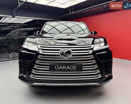 Черный Лексус ЛХ, объемом двигателя 3.4 л и пробегом 1 тыс. км за 148800 $, фото 2 на Automoto.ua