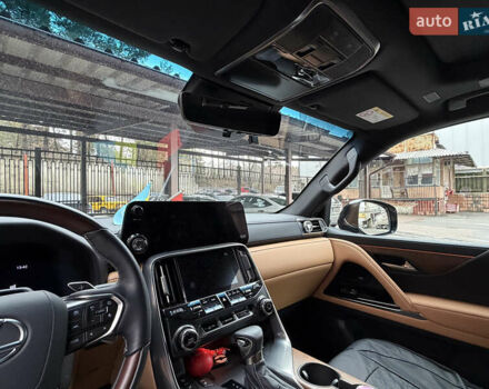 Чорний Лексус ЛХ, об'ємом двигуна 3.35 л та пробігом 8 тис. км за 135000 $, фото 2 на Automoto.ua