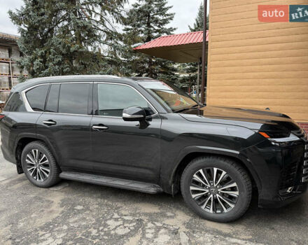 Чорний Лексус ЛХ, об'ємом двигуна 3.35 л та пробігом 8 тис. км за 135000 $, фото 5 на Automoto.ua