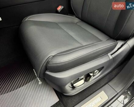 Черный Лексус ЛХ, объемом двигателя 3.4 л и пробегом 1 тыс. км за 148800 $, фото 32 на Automoto.ua