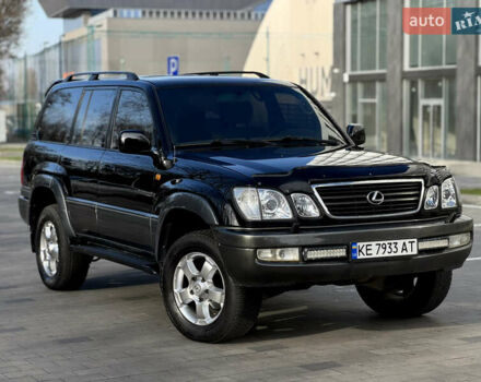 Черный Лексус ЛХ, объемом двигателя 4.7 л и пробегом 380 тыс. км за 12500 $, фото 1 на Automoto.ua