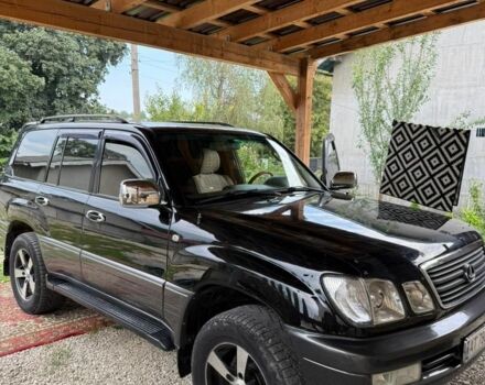 Черный Лексус ЛХ, объемом двигателя 4.7 л и пробегом 470 тыс. км за 9300 $, фото 1 на Automoto.ua