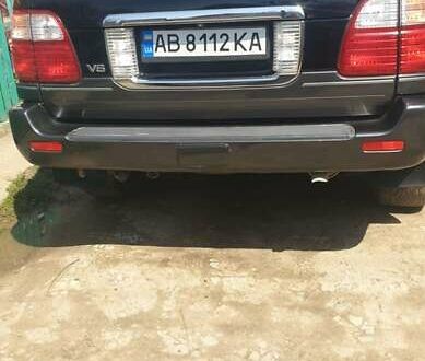 Черный Лексус ЛХ, объемом двигателя 4.66 л и пробегом 300 тыс. км за 15000 $, фото 1 на Automoto.ua