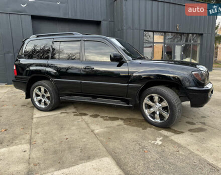Черный Лексус ЛХ, объемом двигателя 4.7 л и пробегом 300 тыс. км за 14900 $, фото 1 на Automoto.ua