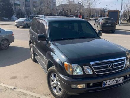Черный Лексус ЛХ, объемом двигателя 4.7 л и пробегом 220 тыс. км за 14500 $, фото 1 на Automoto.ua