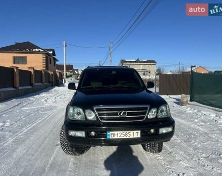 Черный Лексус ЛХ, объемом двигателя 4.66 л и пробегом 374 тыс. км за 18999 $, фото 1 на Automoto.ua