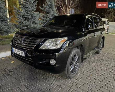 Черный Лексус ЛХ, объемом двигателя 5.7 л и пробегом 267 тыс. км за 23800 $, фото 1 на Automoto.ua