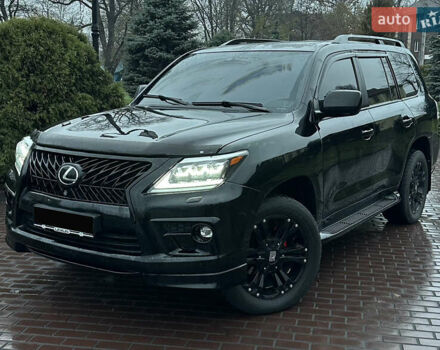 Черный Лексус ЛХ, объемом двигателя 5.66 л и пробегом 262 тыс. км за 18999 $, фото 1 на Automoto.ua
