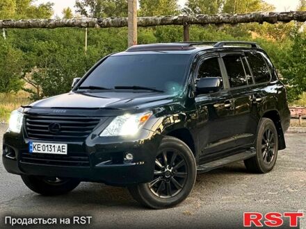 Черный Лексус ЛХ, объемом двигателя 5.7 л и пробегом 242 тыс. км за 20500 $, фото 1 на Automoto.ua