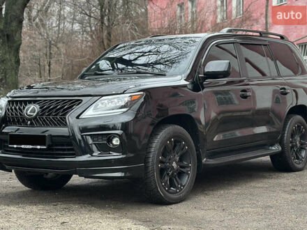 Чорний Лексус ЛХ, об'ємом двигуна 5.66 л та пробігом 263 тис. км за 19999 $, фото 1 на Automoto.ua