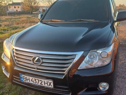 Черный Лексус ЛХ, объемом двигателя 5 л и пробегом 250 тыс. км за 23000 $, фото 1 на Automoto.ua