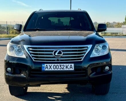 Черный Лексус ЛХ, объемом двигателя 5.66 л и пробегом 251 тыс. км за 16600 $, фото 1 на Automoto.ua
