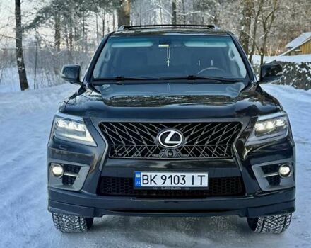 Черный Лексус ЛХ, объемом двигателя 5.66 л и пробегом 237 тыс. км за 32300 $, фото 1 на Automoto.ua
