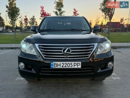 Черный Лексус ЛХ, объемом двигателя 5.7 л и пробегом 190 тыс. км за 28850 $, фото 1 на Automoto.ua