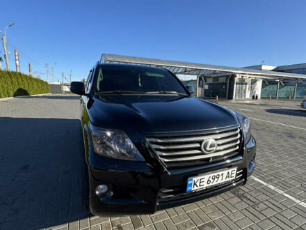 Черный Лексус ЛХ, объемом двигателя 5.7 л и пробегом 218 тыс. км за 26200 $, фото 1 на Automoto.ua