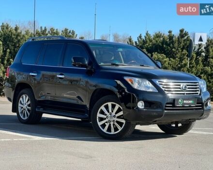 Черный Лексус ЛХ, объемом двигателя 5.66 л и пробегом 225 тыс. км за 26999 $, фото 1 на Automoto.ua