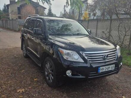 Черный Лексус ЛХ, объемом двигателя 5.66 л и пробегом 220 тыс. км за 29500 $, фото 1 на Automoto.ua