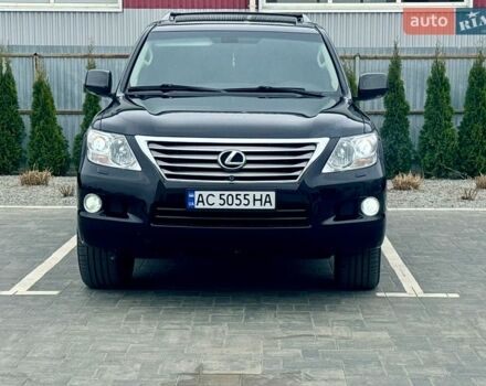 Черный Лексус ЛХ, объемом двигателя 5.7 л и пробегом 250 тыс. км за 28500 $, фото 1 на Automoto.ua