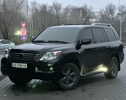 Черный Лексус ЛХ, объемом двигателя 5.7 л и пробегом 187 тыс. км за 29900 $, фото 1 на Automoto.ua