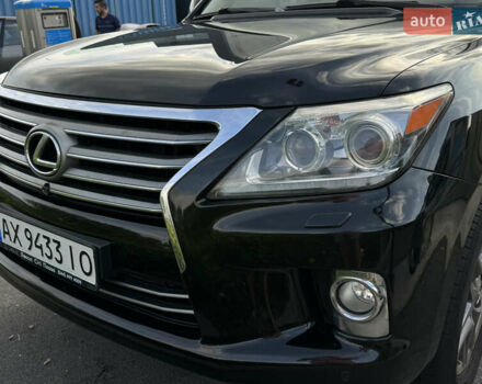 Чорний Лексус ЛХ, об'ємом двигуна 5.66 л та пробігом 250 тис. км за 35736 $, фото 1 на Automoto.ua