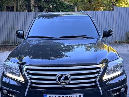 Черный Лексус ЛХ, объемом двигателя 5.7 л и пробегом 231 тыс. км за 31000 $, фото 1 на Automoto.ua