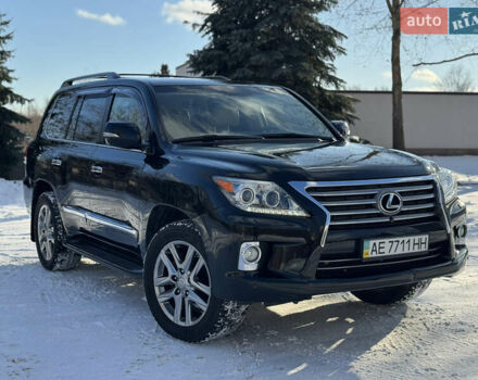 Черный Лексус ЛХ, объемом двигателя 5.66 л и пробегом 151 тыс. км за 35900 $, фото 1 на Automoto.ua