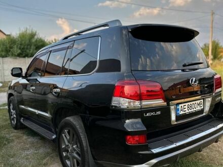 Черный Лексус ЛХ, объемом двигателя 5.7 л и пробегом 184 тыс. км за 39000 $, фото 1 на Automoto.ua