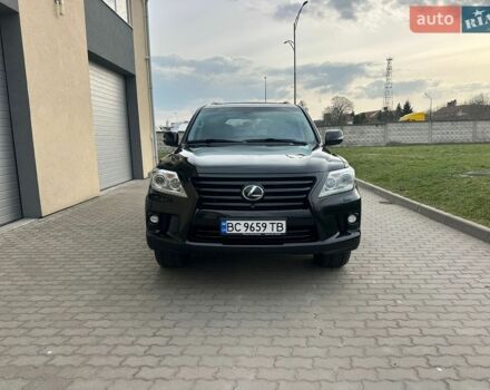 Черный Лексус ЛХ, объемом двигателя 5.66 л и пробегом 190 тыс. км за 40000 $, фото 1 на Automoto.ua