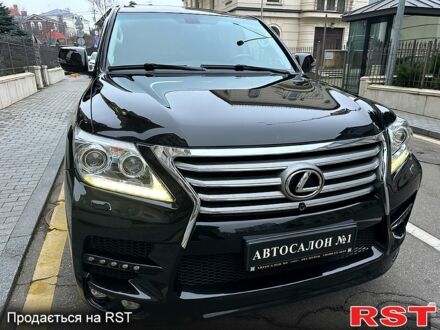 Черный Лексус ЛХ, объемом двигателя 5.7 л и пробегом 244 тыс. км за 46500 $, фото 1 на Automoto.ua