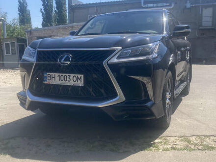 Черный Лексус ЛХ, объемом двигателя 4.46 л и пробегом 170 тыс. км за 65000 $, фото 1 на Automoto.ua