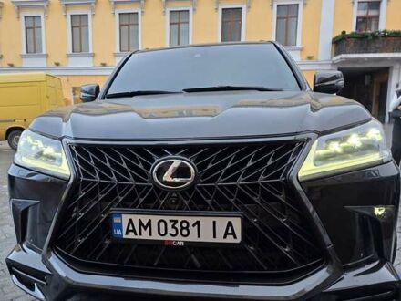Чорний Лексус ЛХ, об'ємом двигуна 4.46 л та пробігом 200 тис. км за 53000 $, фото 1 на Automoto.ua