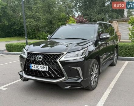 Черный Лексус ЛХ, объемом двигателя 5.7 л и пробегом 160 тыс. км за 64500 $, фото 1 на Automoto.ua