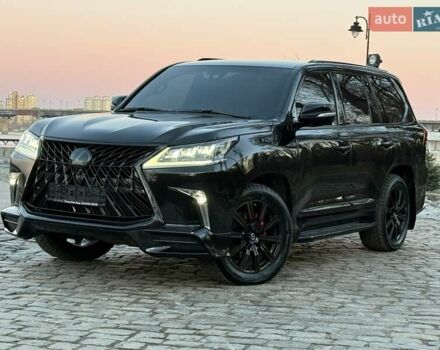 Черный Лексус ЛХ, объемом двигателя 4.46 л и пробегом 126 тыс. км за 63000 $, фото 1 на Automoto.ua