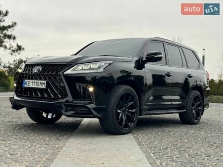 Черный Лексус ЛХ, объемом двигателя 5.66 л и пробегом 97 тыс. км за 68000 $, фото 1 на Automoto.ua
