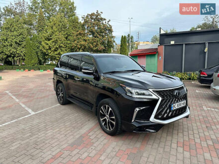 Лексус ЛХ 2017 в Львове на Automoto.ua Черный Лексус ЛХ, объемом двигателя 4.46 л и пробегом 172 тыс. км за 64800 $, фото 1 на Automoto.ua
