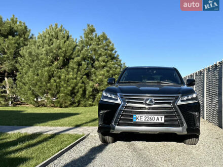 Лексус ЛХ 2017 у Дніпро (Дніпропетровську) на Automoto.ua Чорний Лексус ЛХ, об'ємом двигуна 4.46 л та пробігом 260 тис. км за 58000 $, фото 1 на Automoto.ua