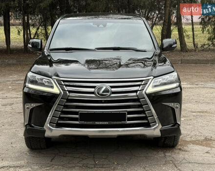 Чорний Лексус ЛХ, об'ємом двигуна 4.46 л та пробігом 236 тис. км за 56500 $, фото 1 на Automoto.ua