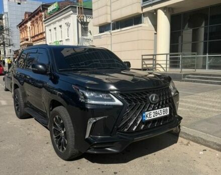 Черный Лексус ЛХ, объемом двигателя 4.46 л и пробегом 180 тыс. км за 70000 $, фото 1 на Automoto.ua