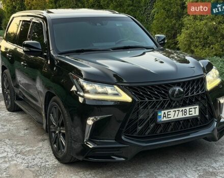 Черный Лексус ЛХ, объемом двигателя 5.66 л и пробегом 260 тыс. км за 65000 $, фото 1 на Automoto.ua