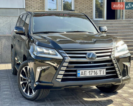 Чорний Лексус ЛХ, об'ємом двигуна 4.46 л та пробігом 170 тис. км за 61500 $, фото 1 на Automoto.ua
