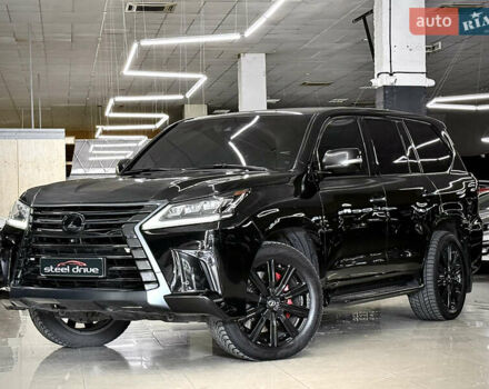 Черный Лексус ЛХ, объемом двигателя 4.46 л и пробегом 206 тыс. км за 66999 $, фото 1 на Automoto.ua