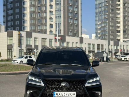 Лексус ЛХ 2018 у Києві на Automoto.ua Чорний Лексус ЛХ, об'ємом двигуна 5.66 л та пробігом 160 тис. км за 70500 $, фото 1 на Automoto.ua